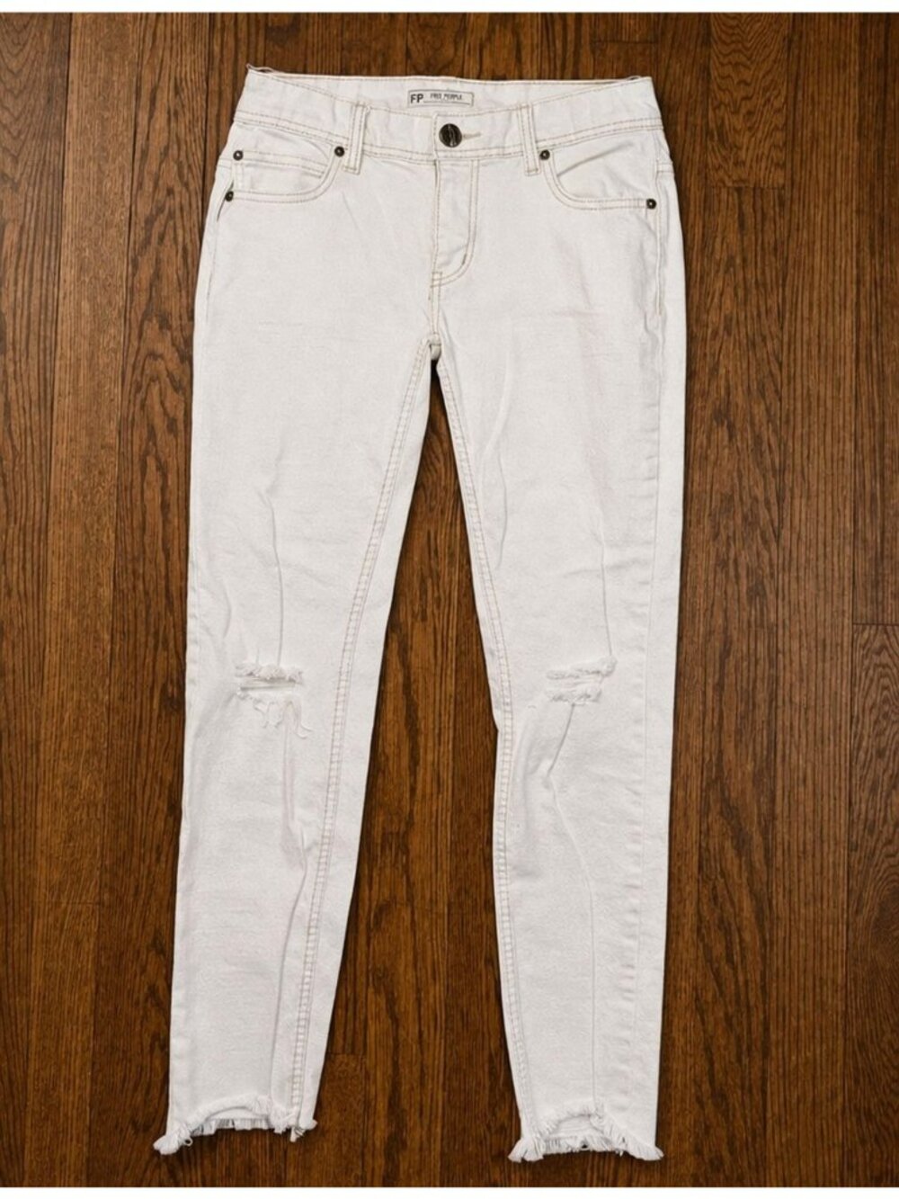 Free People Off White Skinny Jeans Distressed Raw Hem Stretch Y2K Coastal Casual